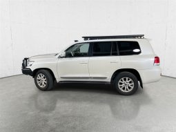 
										2020 Toyota Landcruiser SAHARA VDJ200R full									