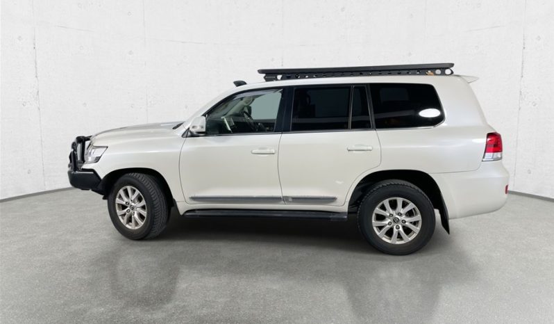 
								2020 Toyota Landcruiser SAHARA VDJ200R full									