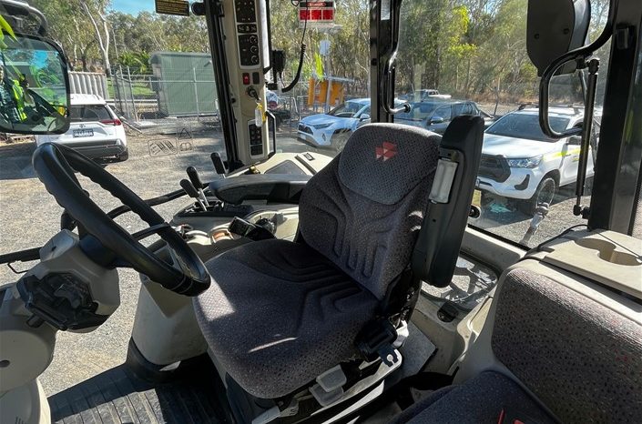 
								2018 Massey Ferguson 5610 Dyna-4 Tractor full									