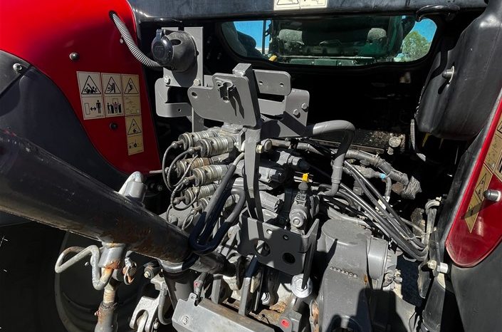 
								2018 Massey Ferguson 5610 Dyna-4 Tractor full									