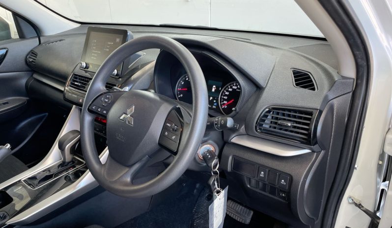 
								2023 Mitsubishi ECLIPSE CROSS ES 2WD YB CVT full									
