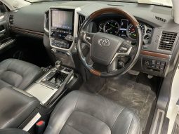
										2020 Toyota Landcruiser SAHARA VDJ200R full									