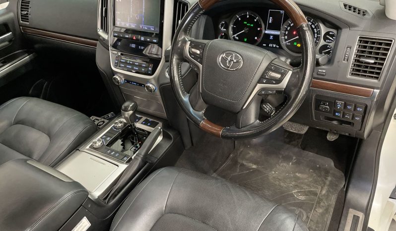 
								2020 Toyota Landcruiser SAHARA VDJ200R full									