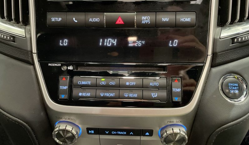 
								2020 Toyota Landcruiser SAHARA VDJ200R full									