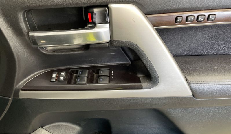 
								2020 Toyota Landcruiser SAHARA VDJ200R full									