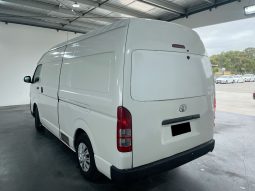 
										2013 Toyota Hiace SLWB TRH221R full									