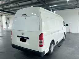 
										2013 Toyota Hiace SLWB TRH221R full									