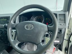 
										2013 Toyota Hiace SLWB TRH221R full									
