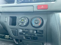 
										2013 Toyota Hiace SLWB TRH221R full									
