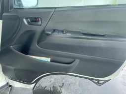 
										2013 Toyota Hiace SLWB TRH221R full									