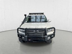 
										2020 Toyota Landcruiser SAHARA VDJ200R full									