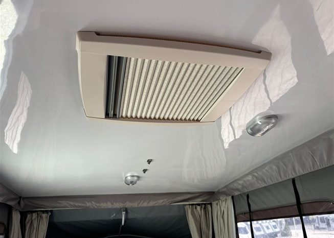 
								2021 WILLOW RV ACACIA-402 CARAVAN full									