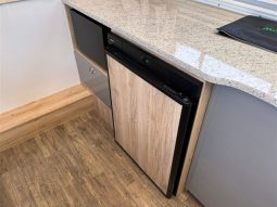 
										2021 WILLOW RV ACACIA-402 CARAVAN full									