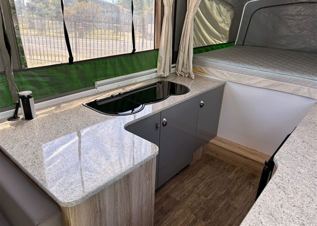 
								2021 WILLOW RV ACACIA-402 CARAVAN full									