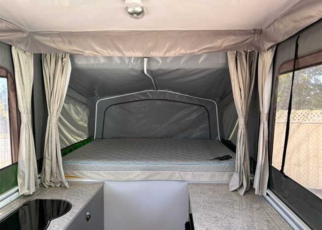 
								2021 WILLOW RV ACACIA-402 CARAVAN full									