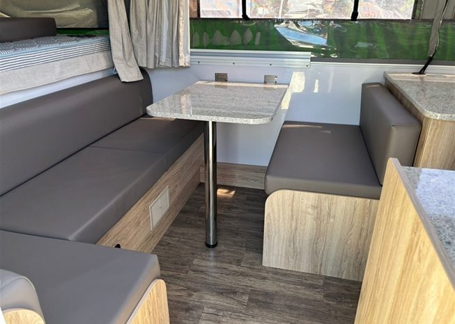 
								2021 WILLOW RV ACACIA-402 CARAVAN full									