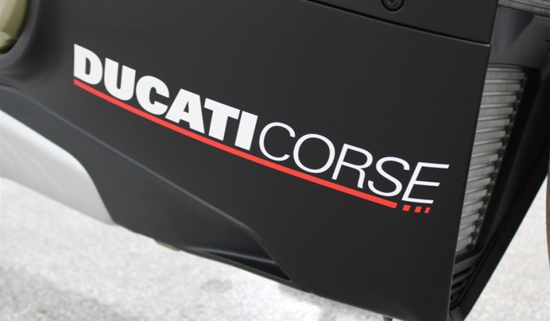 
								2022 Ducati Panigale V4 SP 1 seater Road Motorcycle full									