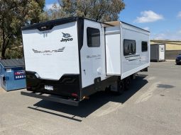 
										2023 Jayco Silverline 24.7 ft Caravan full									