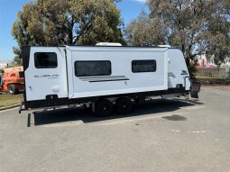 
										2023 Jayco Silverline 24.7 ft Caravan full									