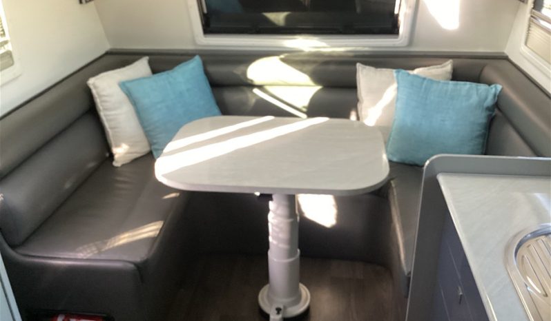 
								2016 Jaeger Dreamlander Caravan full									
