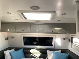 
										2016 Jaeger Dreamlander Caravan full									