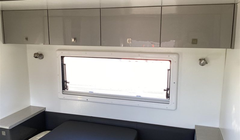 
								2016 Jaeger Dreamlander Caravan full									