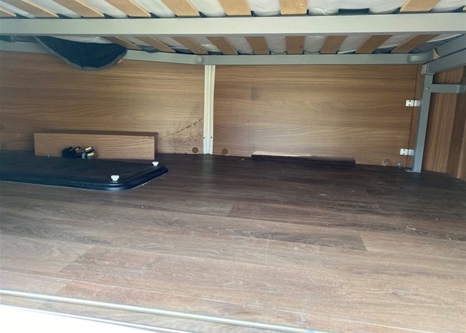 
								2015 Swift Explorer 4FB Caravan full									