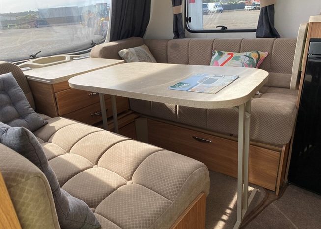 
								2015 Swift Explorer 4FB Caravan full									