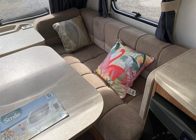 
								2015 Swift Explorer 4FB Caravan full									