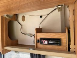 
										2015 Swift Explorer 4FB Caravan full									