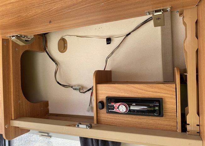 
								2015 Swift Explorer 4FB Caravan full									