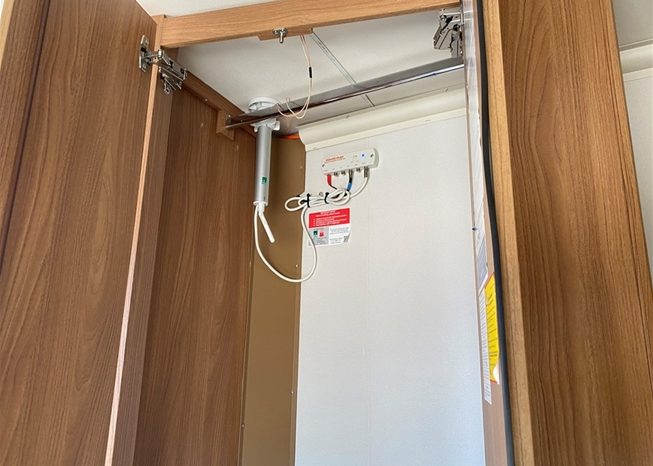 
								2015 Swift Explorer 4FB Caravan full									