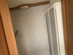 
										2015 Swift Explorer 4FB Caravan full									