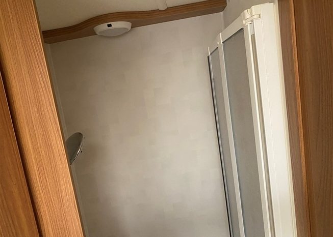 
								2015 Swift Explorer 4FB Caravan full									