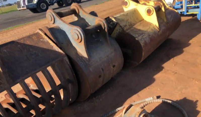 
								2021 Caterpillar 330GC full									