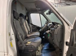 
										2020 Renault Master full									