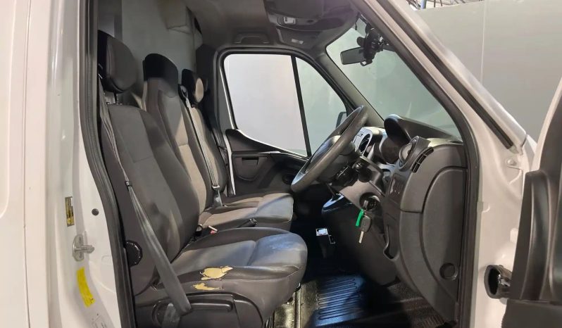 
								2020 Renault Master full									