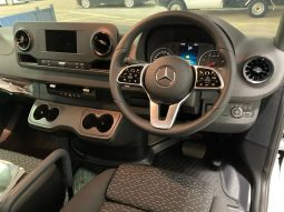 
										2022 Mercedes-Benz Sprinter full									