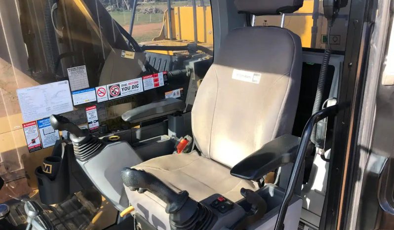 
								2021 Caterpillar 330GC full									