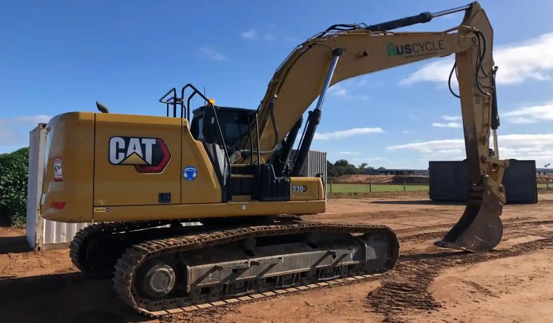 
								2021 Caterpillar 330GC full									