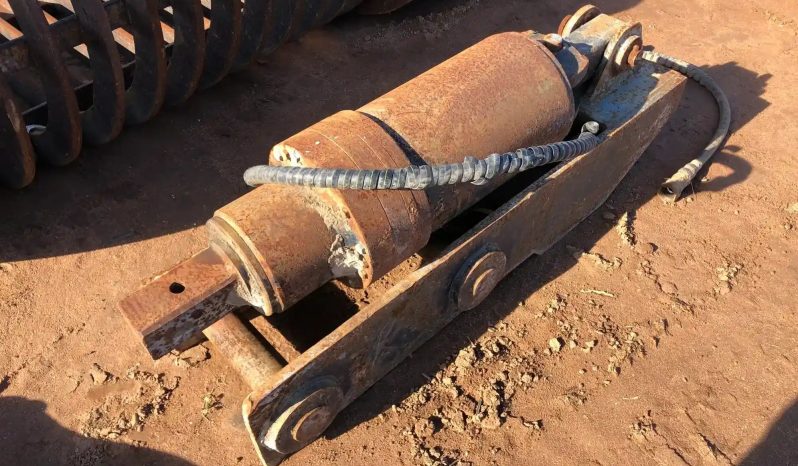 
								2021 Caterpillar 330GC full									