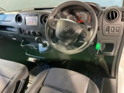 
										2020 Renault Master full									