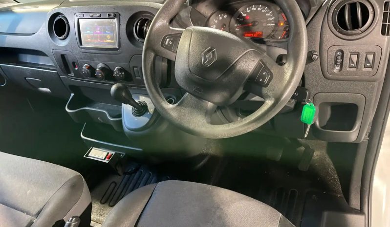 
								2020 Renault Master full									