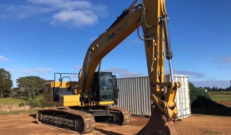 
								2021 Caterpillar 330GC full									