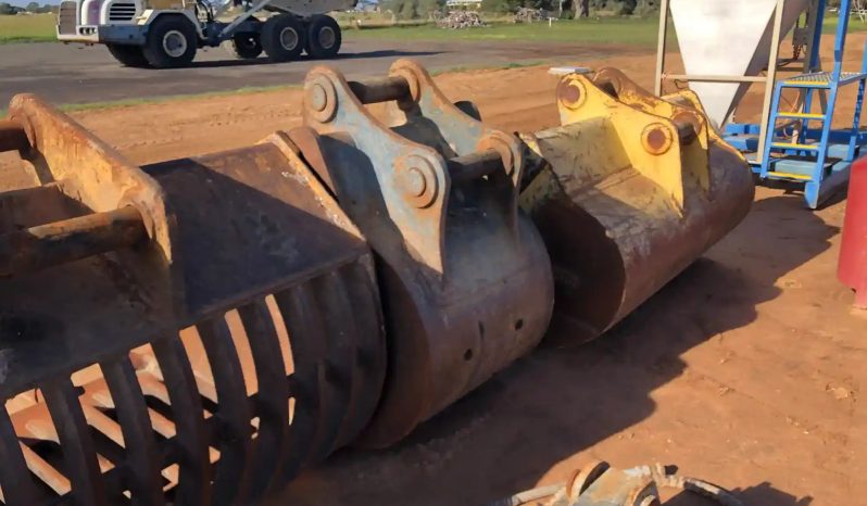 
								2021 Caterpillar 330GC full									