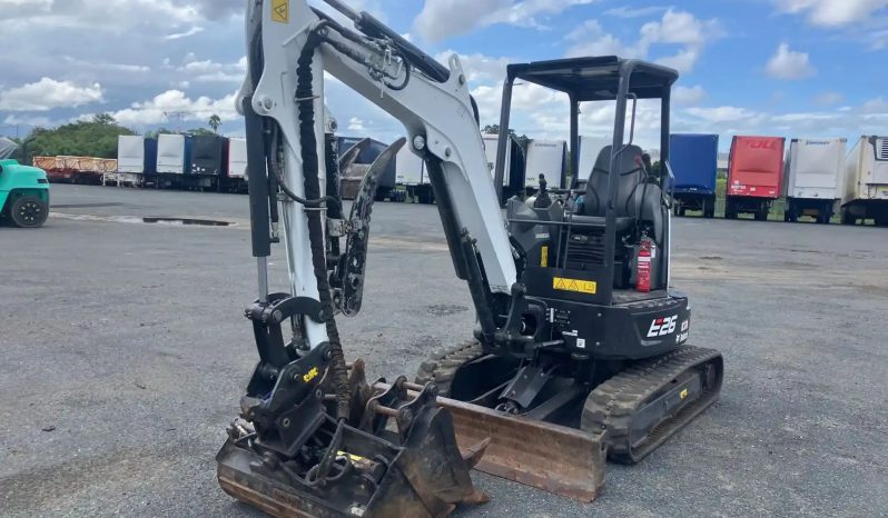
								2022 Bobcat E26 full									