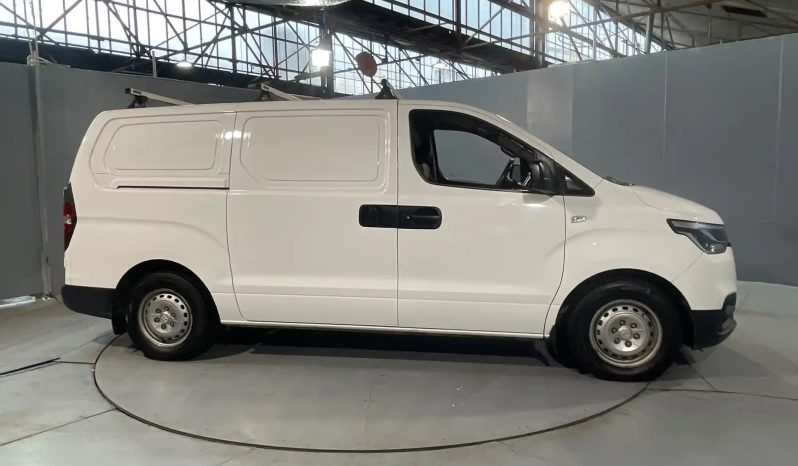 
								2020 Hyundai iLoad full									