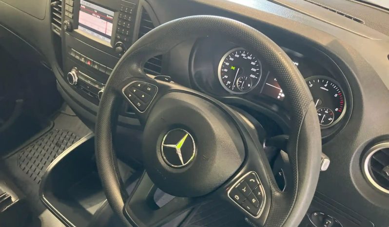 
								2020 Mercedes-Benz Vito full									