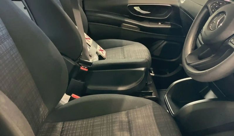 
								2020 Mercedes-Benz Vito full									