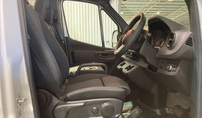 
								2022 Mercedes-Benz Sprinter full									